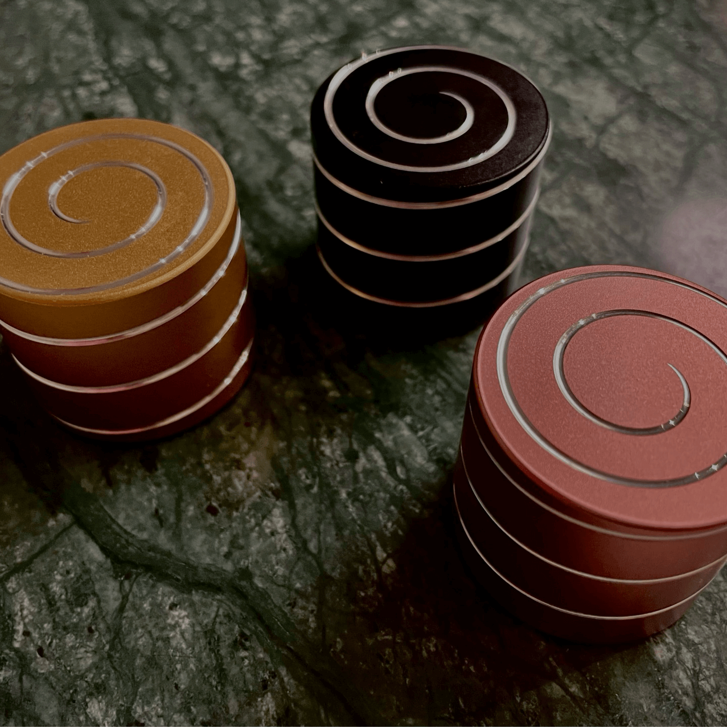Desk High Ball Spinner 40 mm vist som samlet model