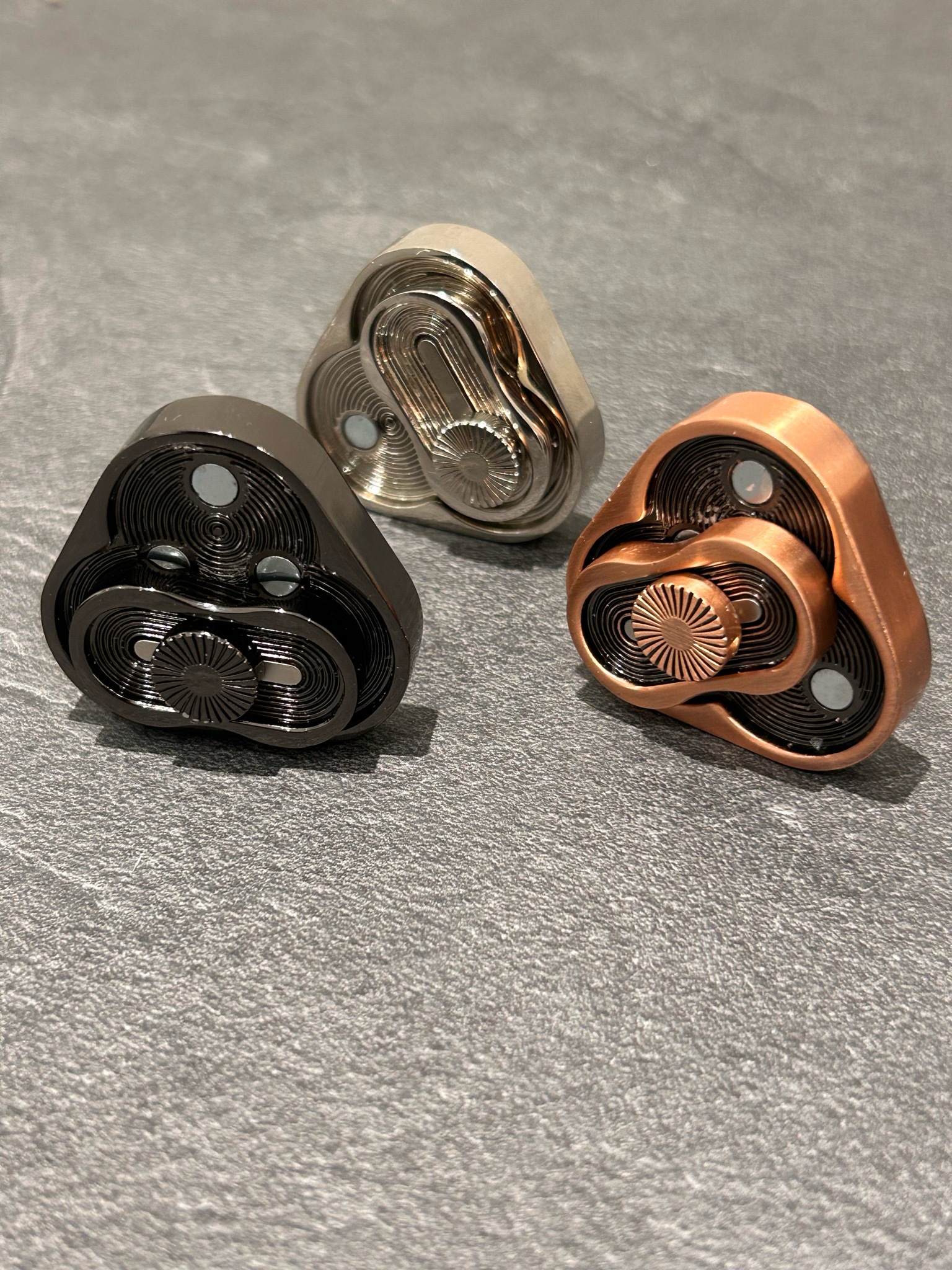 Billede af Cobber Metal Triangle Slider