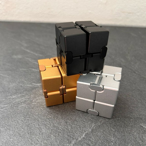 Billede af Infinity Cube Metal Black