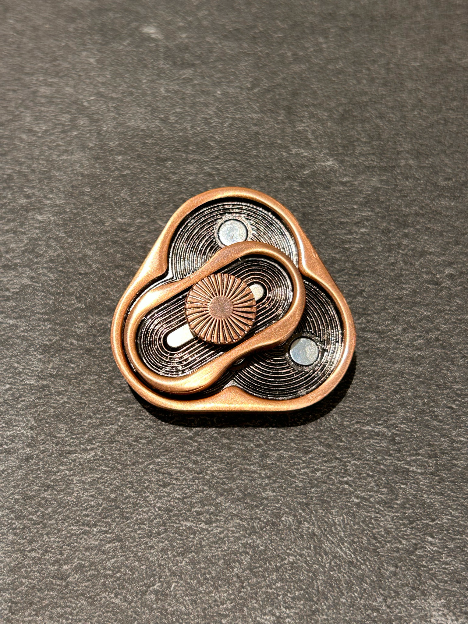 Billede af Cobber Metal Triangle Slider