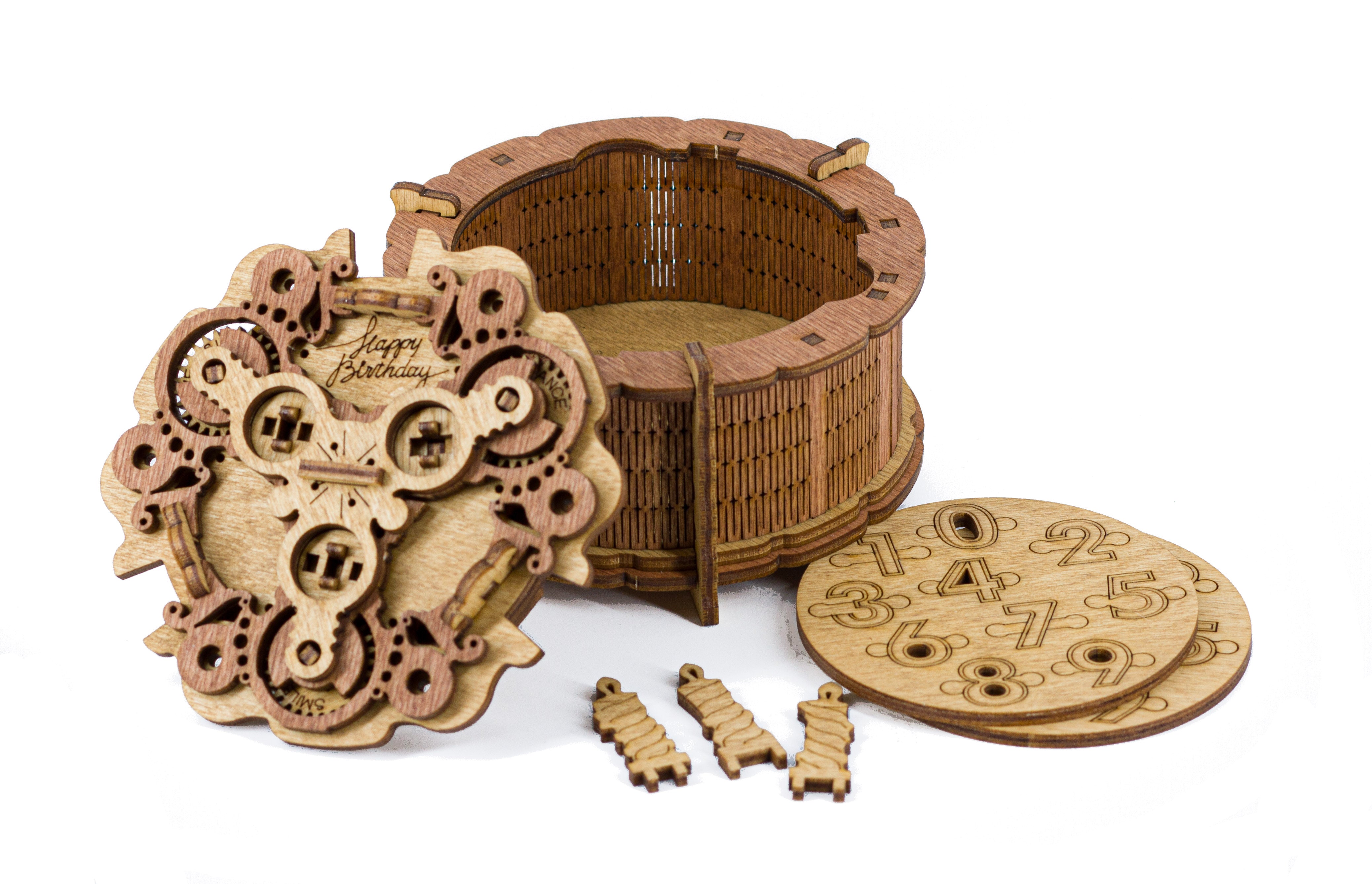 Detaljebillede af Birthday Cake - Gift Puzzle Money Box