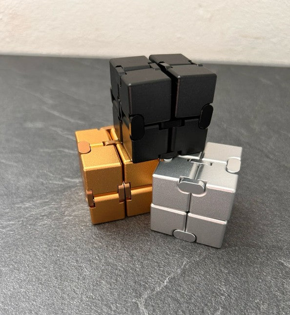Billede af Infinity Cube Metal Black