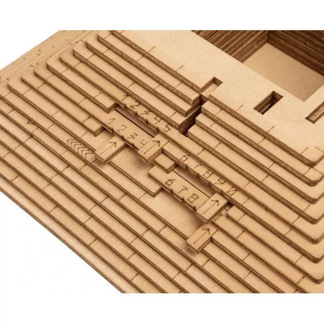 Detaljebillede af Quest Pyramid fra EscapeWelt – Escape Room in a Box