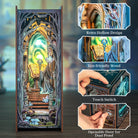Miniatureportal med grøn swirl-portal, trappe, troldmandsfigur og dekorativ ramme